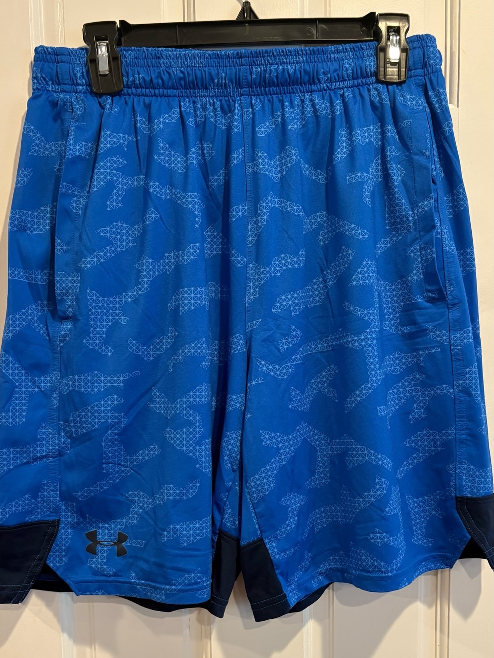 Under Armour Men’s Blue Shorts. Size M